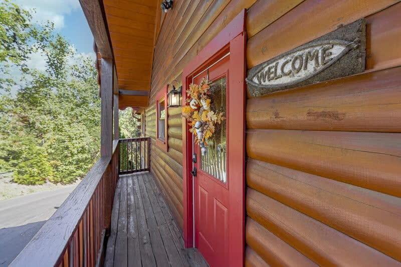 Movie Theater Hot Tub View Mountain Escape Gatlinburg Exterior foto