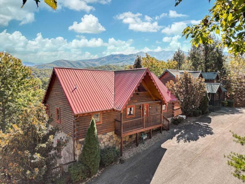 Movie Theater Hot Tub View Mountain Escape Gatlinburg Exterior foto