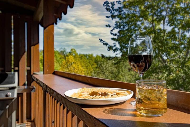 Movie Theater Hot Tub View Mountain Escape Gatlinburg Exterior foto
